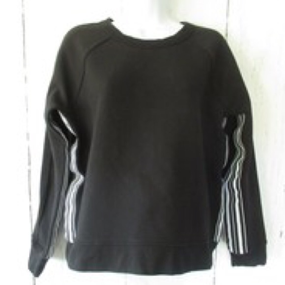 Athleta 24/7 striped sweatshirt - Picture 4 of 4